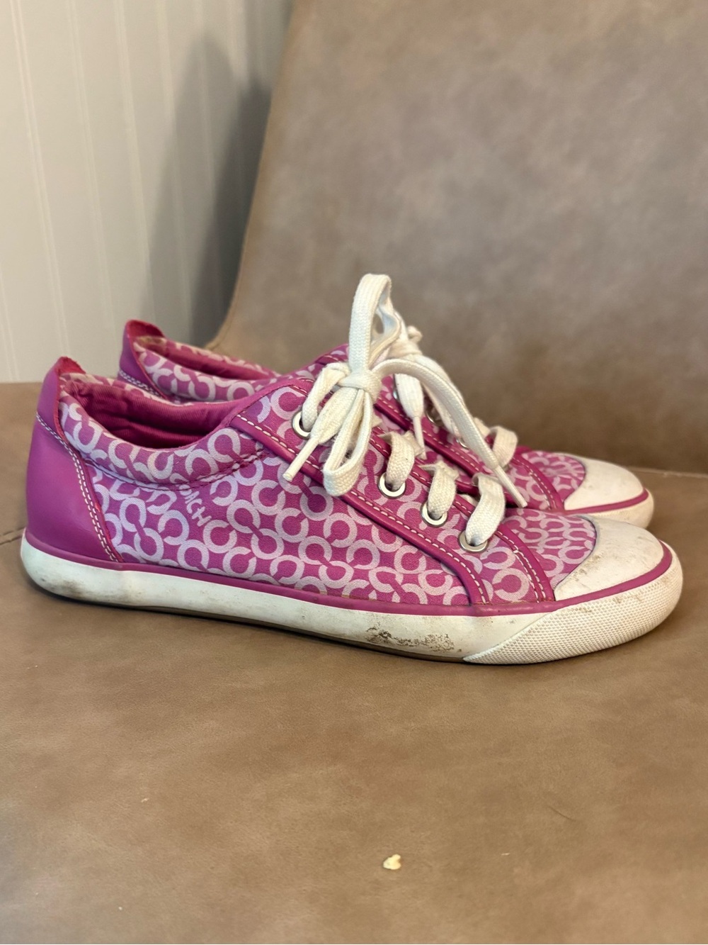 Coach pink white logo Barrett lace up shoes sneakers size 7B